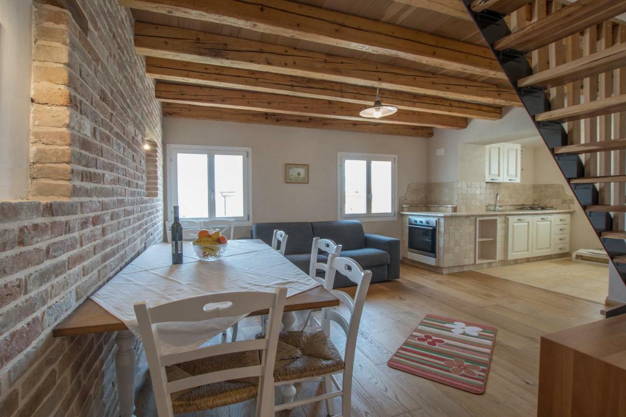 Lana House With Apartments Petrovija Экстерьер фото