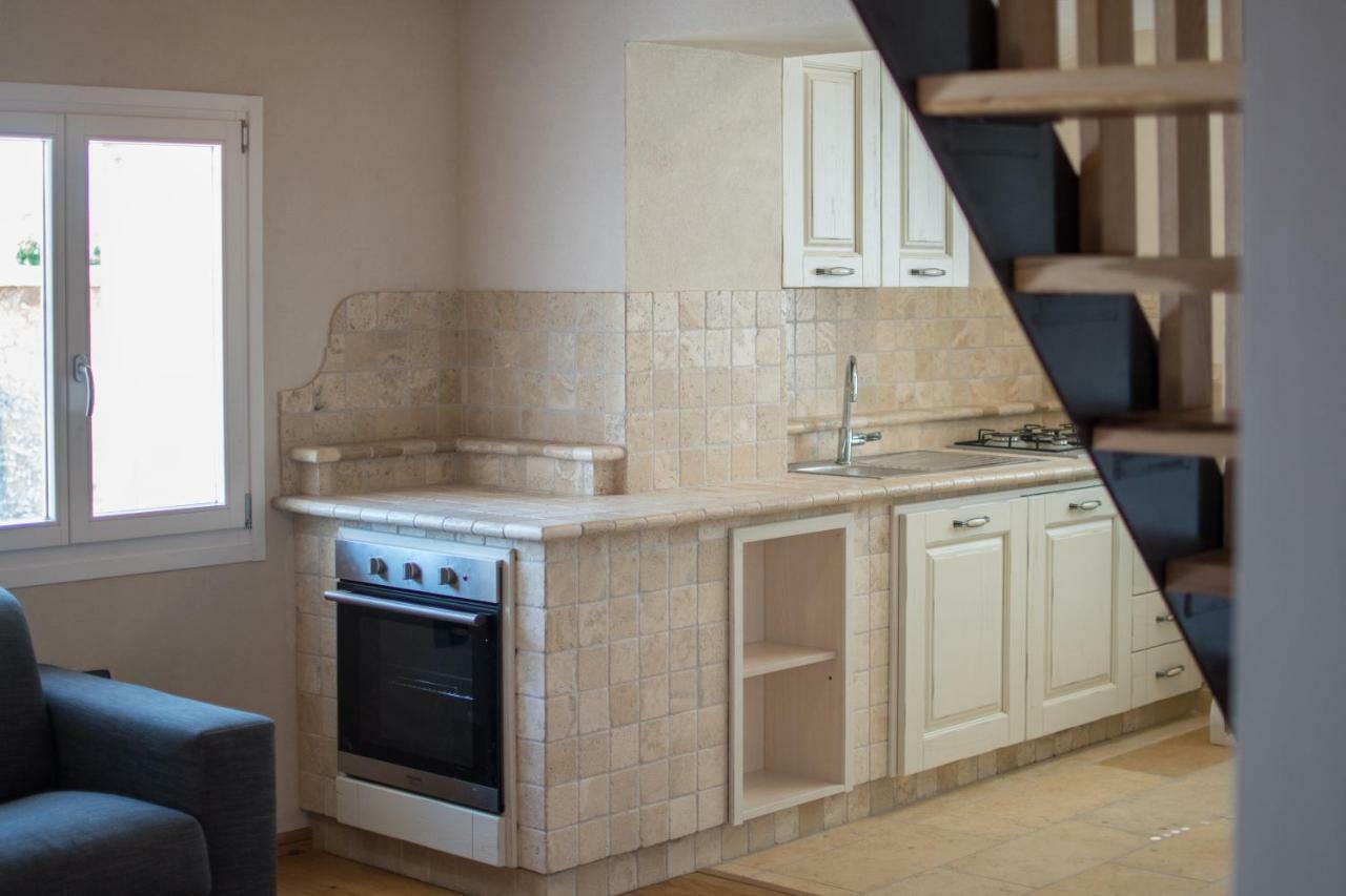 Lana House With Apartments Petrovija Экстерьер фото
