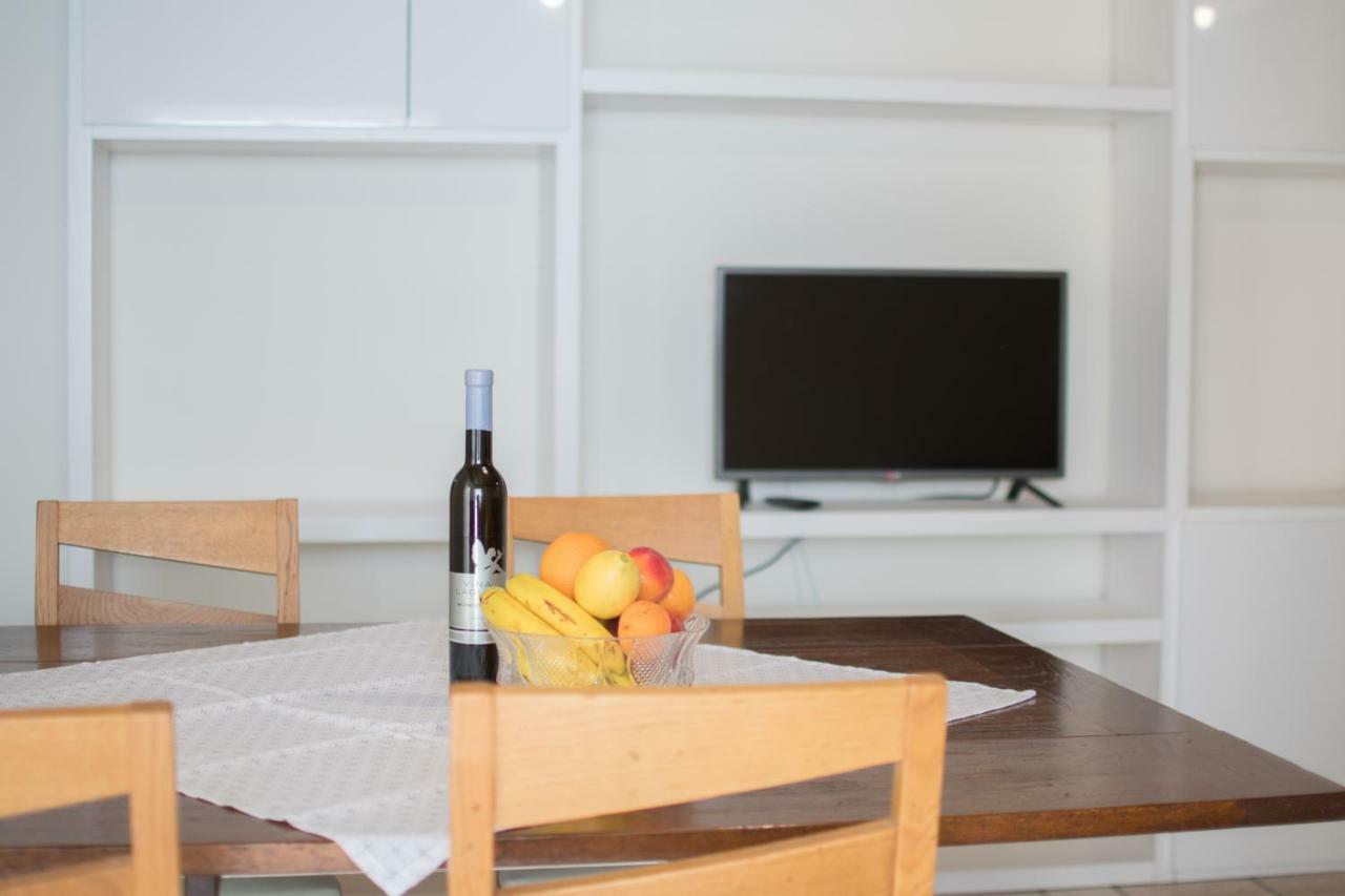 Lana House With Apartments Petrovija Экстерьер фото