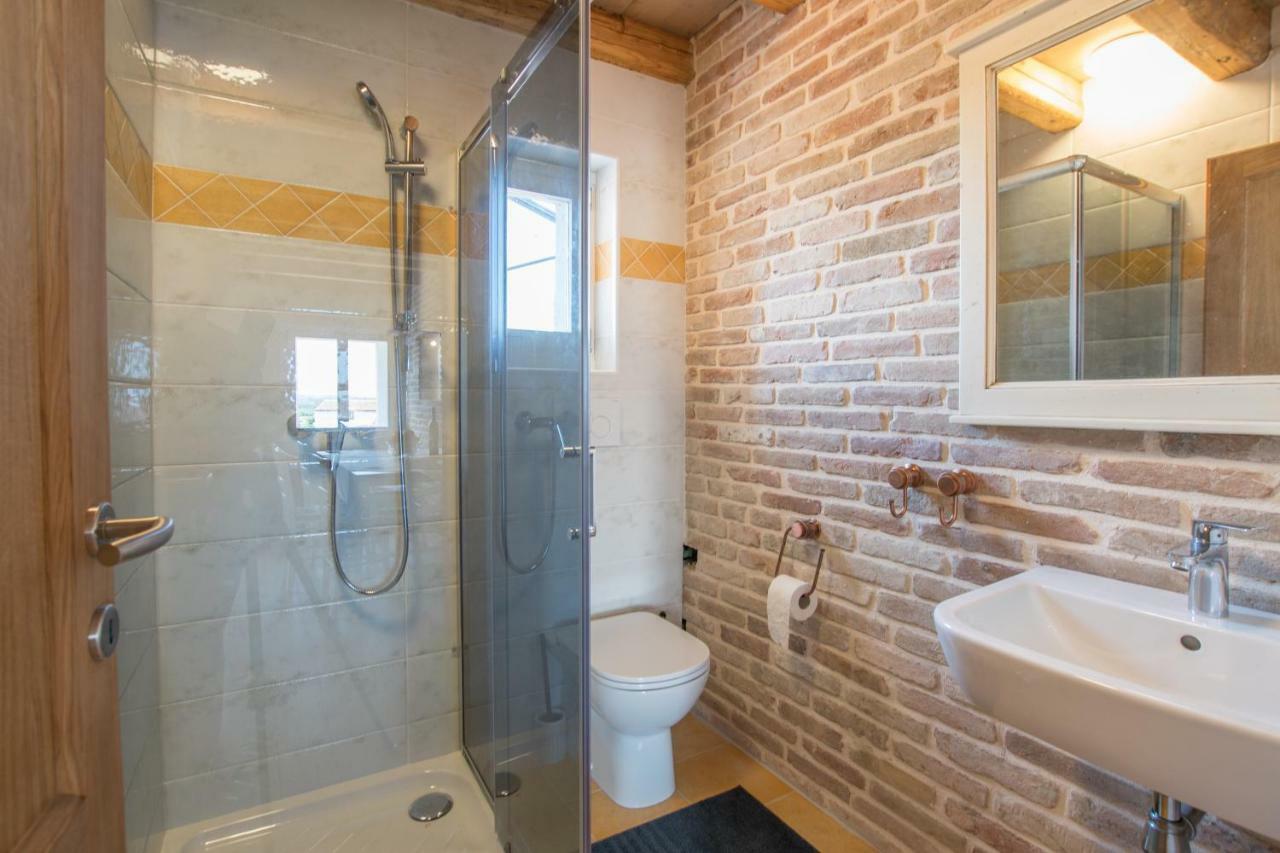 Lana House With Apartments Petrovija Экстерьер фото