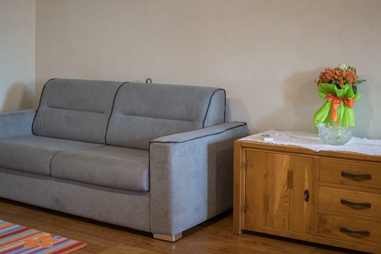Lana House With Apartments Petrovija Экстерьер фото