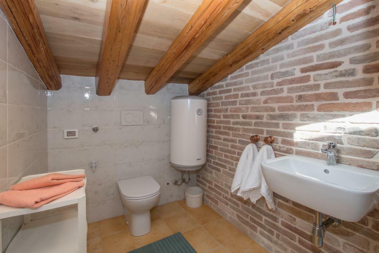Lana House With Apartments Petrovija Экстерьер фото